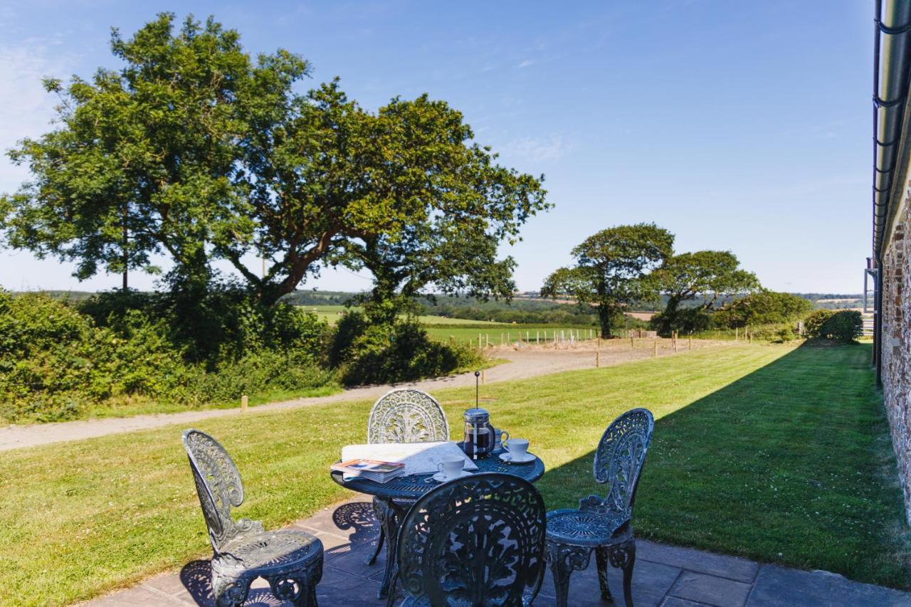 Broomhill Barns Minwear